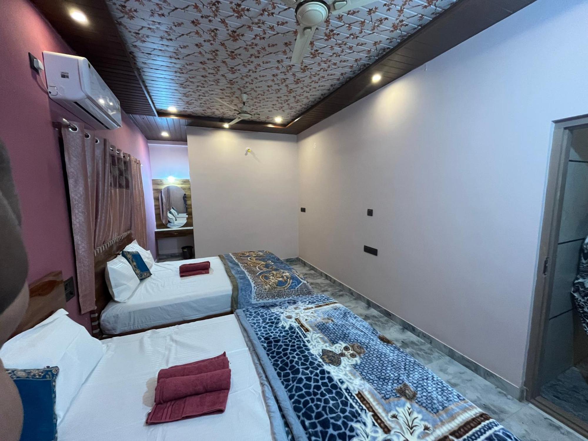Manoj Homestay ハンピ エクステリア 写真