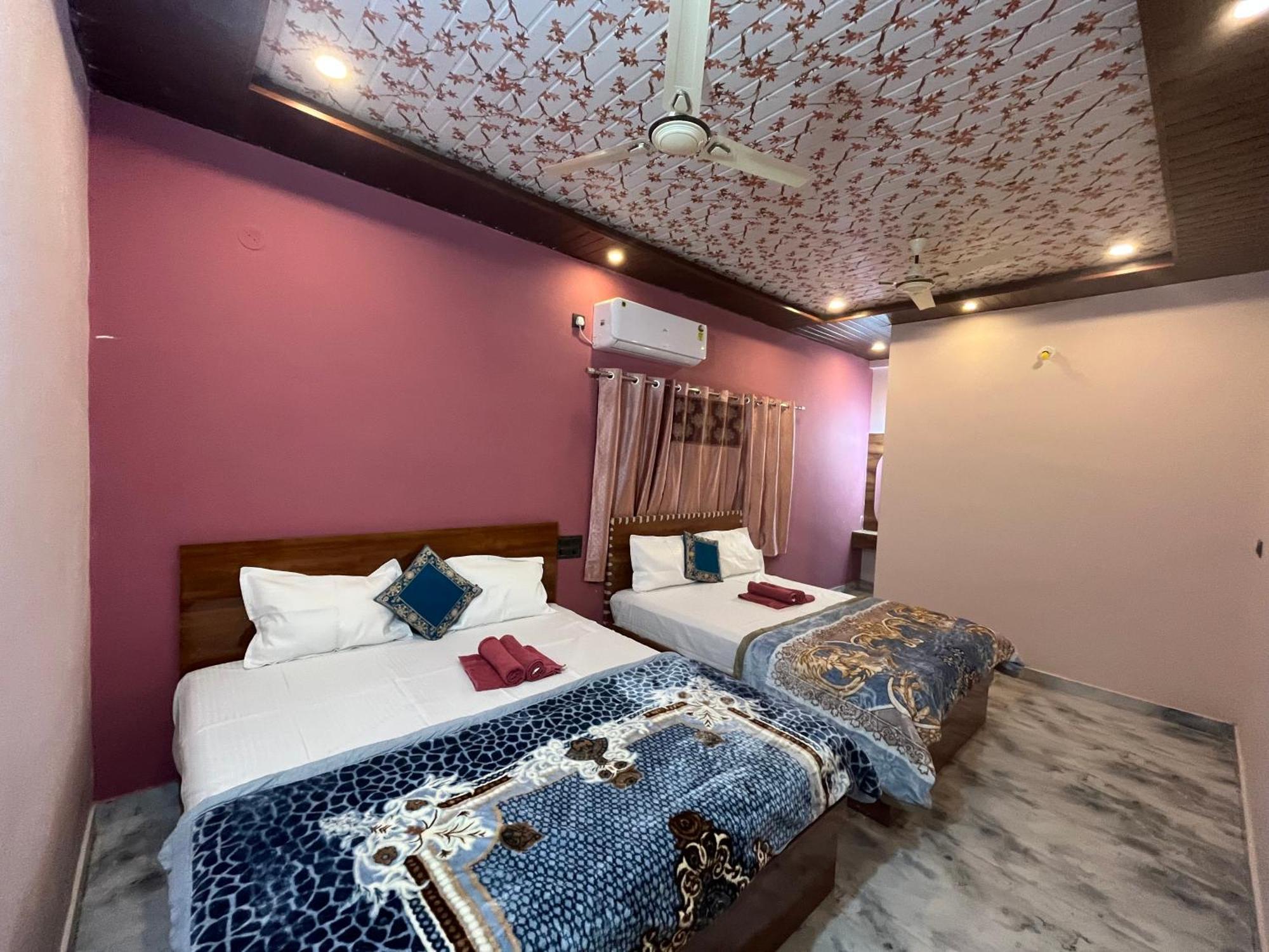 Manoj Homestay ハンピ エクステリア 写真