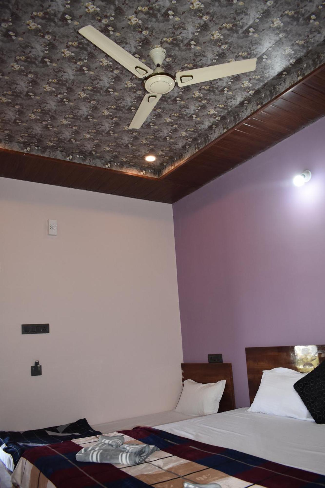 Manoj Homestay ハンピ エクステリア 写真
